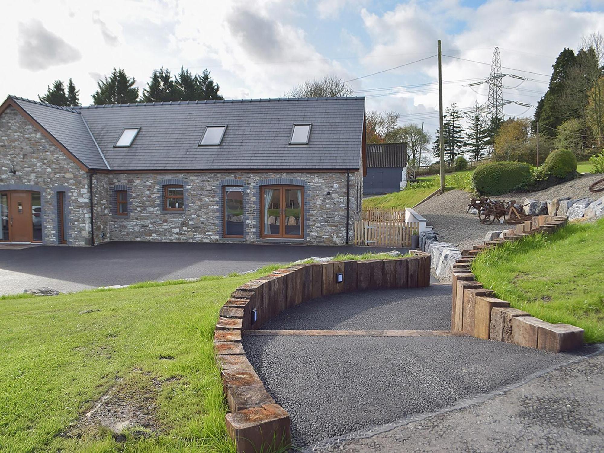 Y Beudy Bach Villa Pont-y-Berem Exterior photo